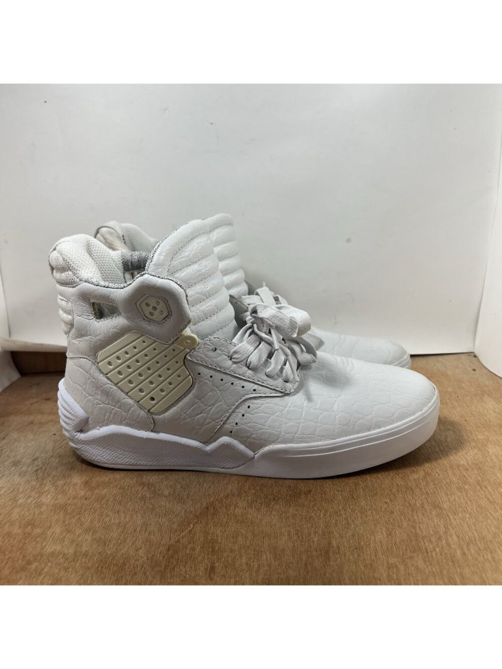 Supra Skytop IV 4 Triple White Mens Size 10.5 Shoes Sneakers Original